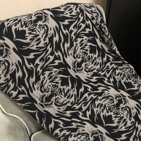 Lenny Lamb Woven Wrap - Picture 1 of 3